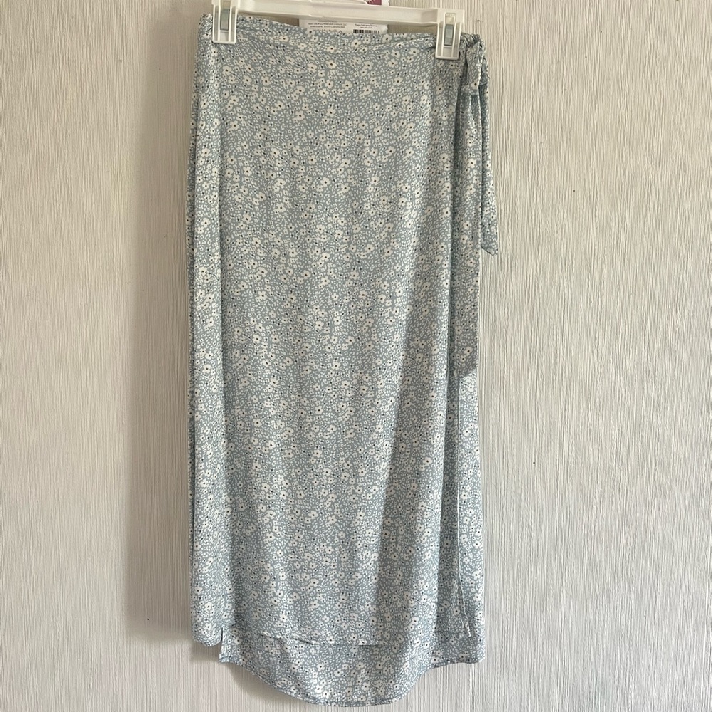 beautiful blue skirt